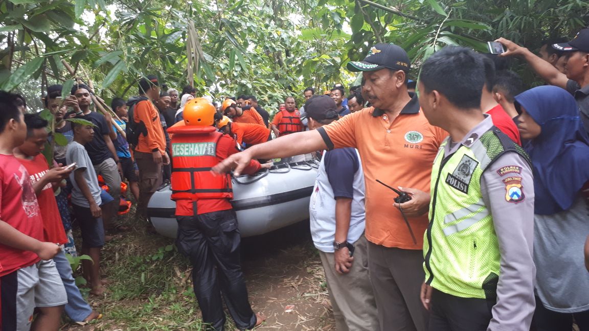 Pencarian korban tenggelam