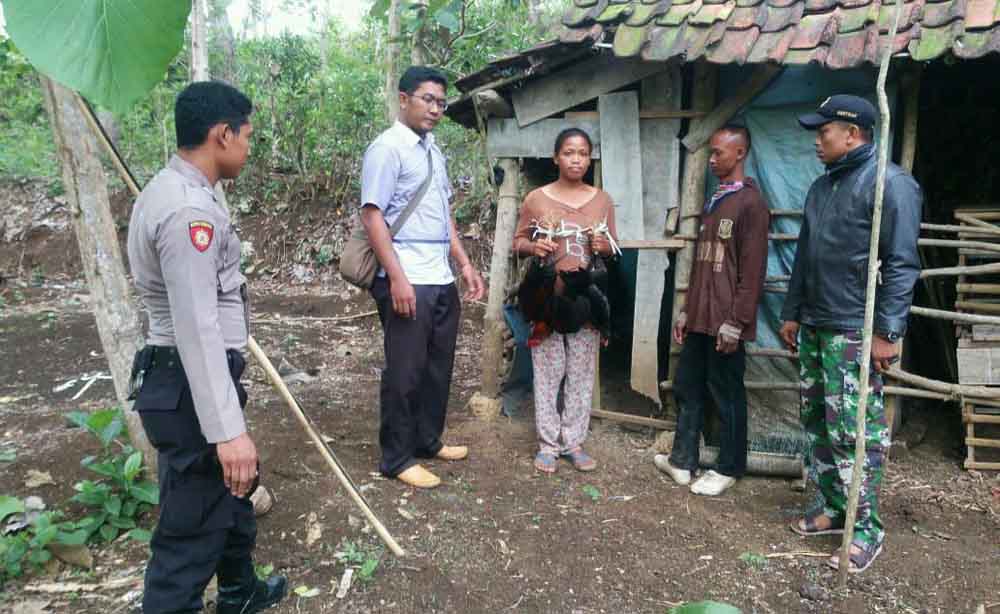 Ibu Rumah Tangga ini Sembunyikan Ayam Curian di Lemari Dapur