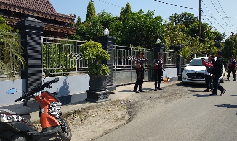 Mabes Polri Gerebek Gudang Diduga Pengoplos Beras Bersubsidi di Ngawi