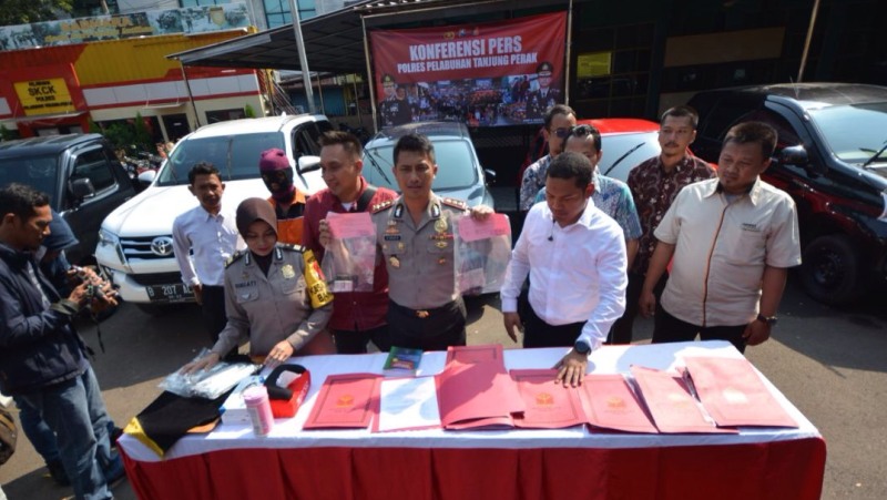 Polisi Tangkap Satu Tersangka Kasus Penyelundupan Mobil ke Luar Pulau