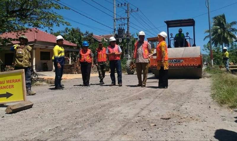 Perbaikan jalan itu sudah mulai digarap oleh PT Bumi Suksesindo (BSI)