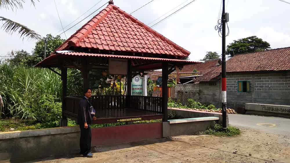 Pos kamling tempat dua mahasiswa dianiaya