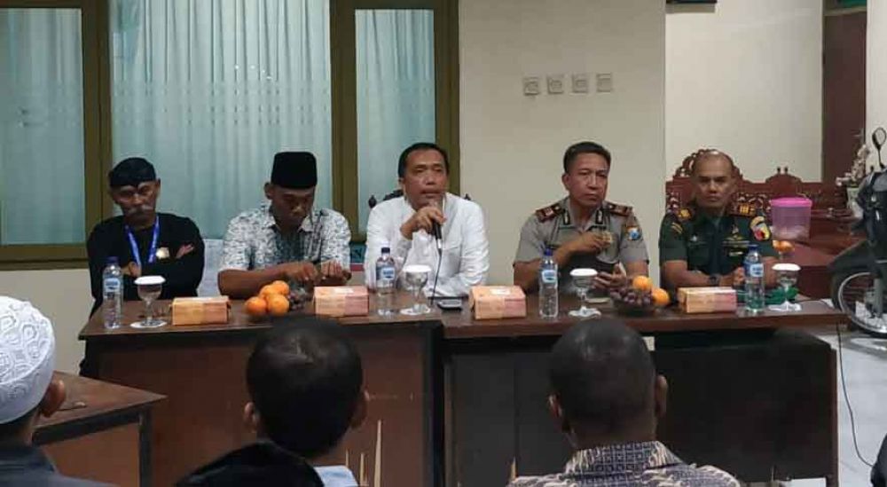 Pertemuan di Balai Desa Sekarpuro