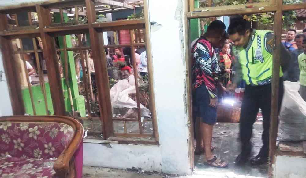 Kondisi rumah korban hancur akibat ledakan petasan