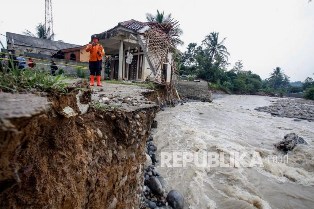 8 Kelurahan di Kota Lubuk Linggau Diterjang Banjir Bandang