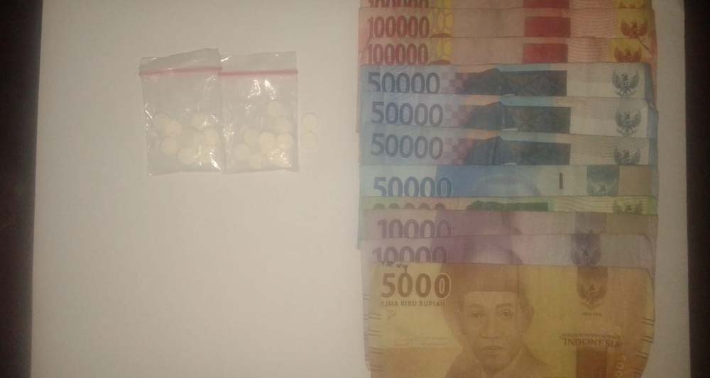 Gerebek Rumah Pengedar Pil Trex, Polisi Amankan 2 Pemuda