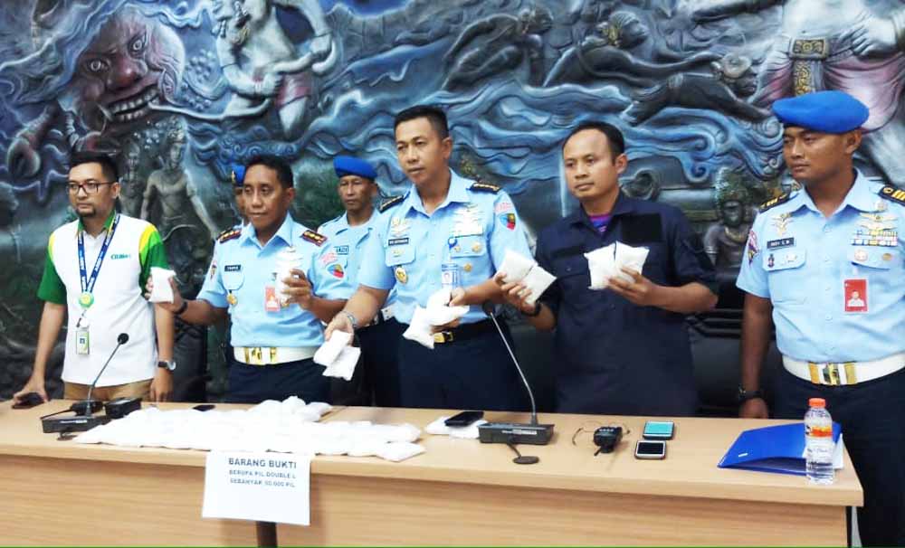 Barang bukti 50 ribu butir pil koplo