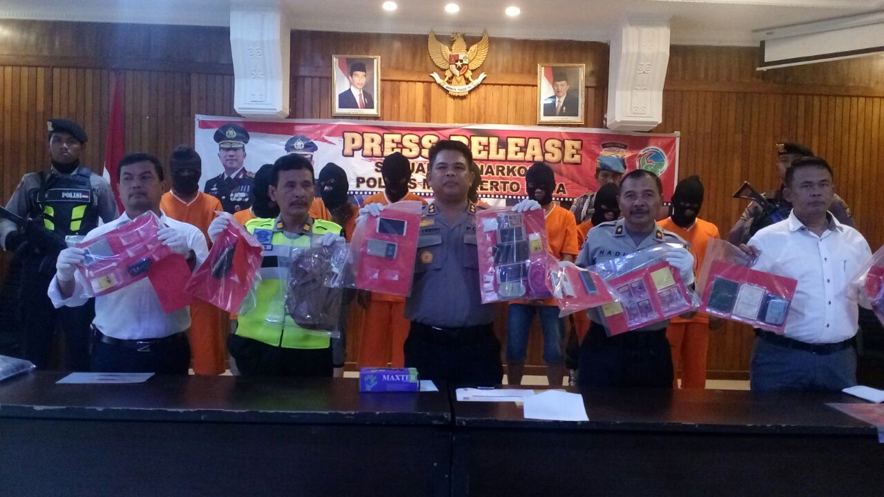 Polres Mojokerto saat jumpa pers