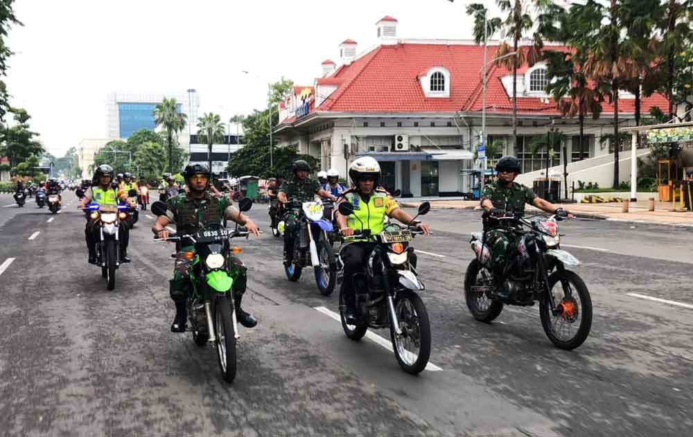Patroli keamanan masa tenang Pemilu 2019 di Surabaya