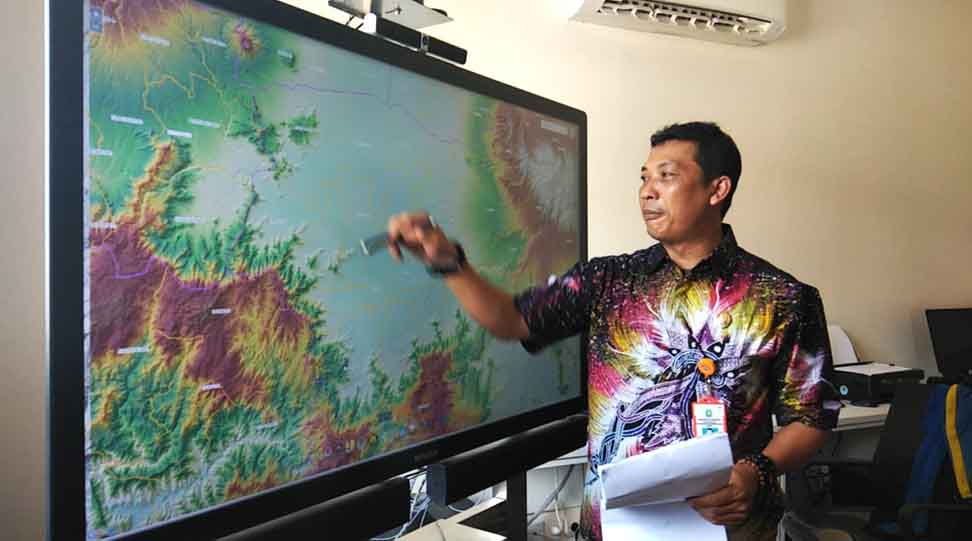 BPBD Ponorogo memaparkan titik terdampak angin kencang saat hujan deras melanda