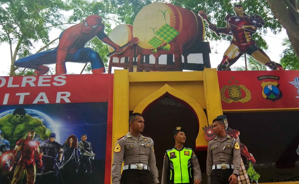 Unik, Pos Pantau Mudik 2019 di Blitar ini Bertema Avenger