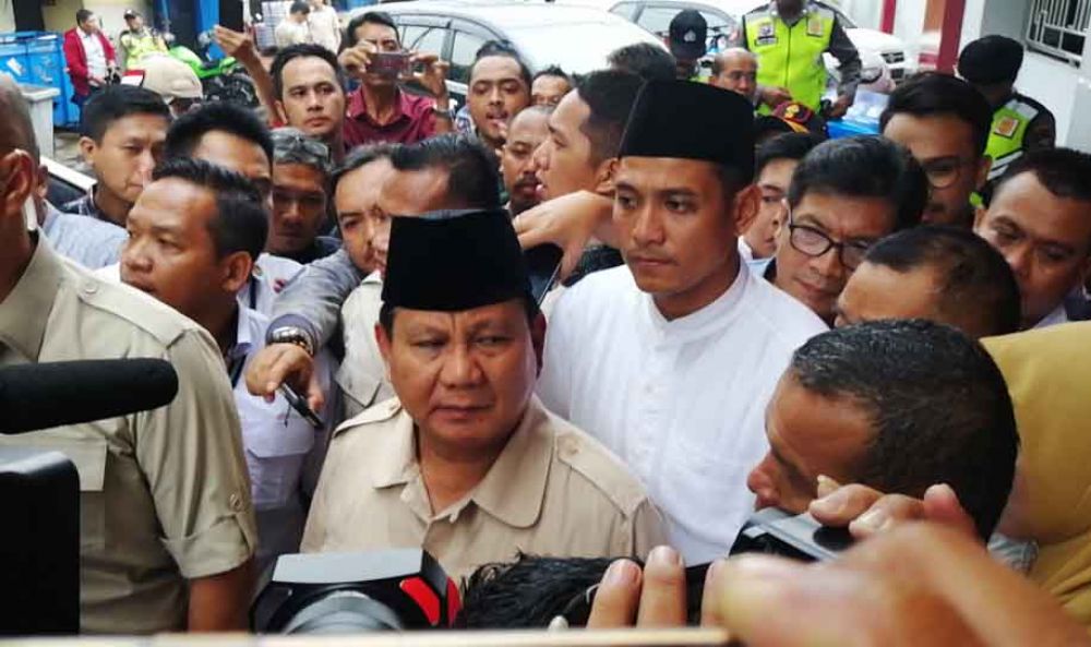 Capres Prabowo Jenguk Ahmad Dhani: Ini Mungkin Intimidasi Politik