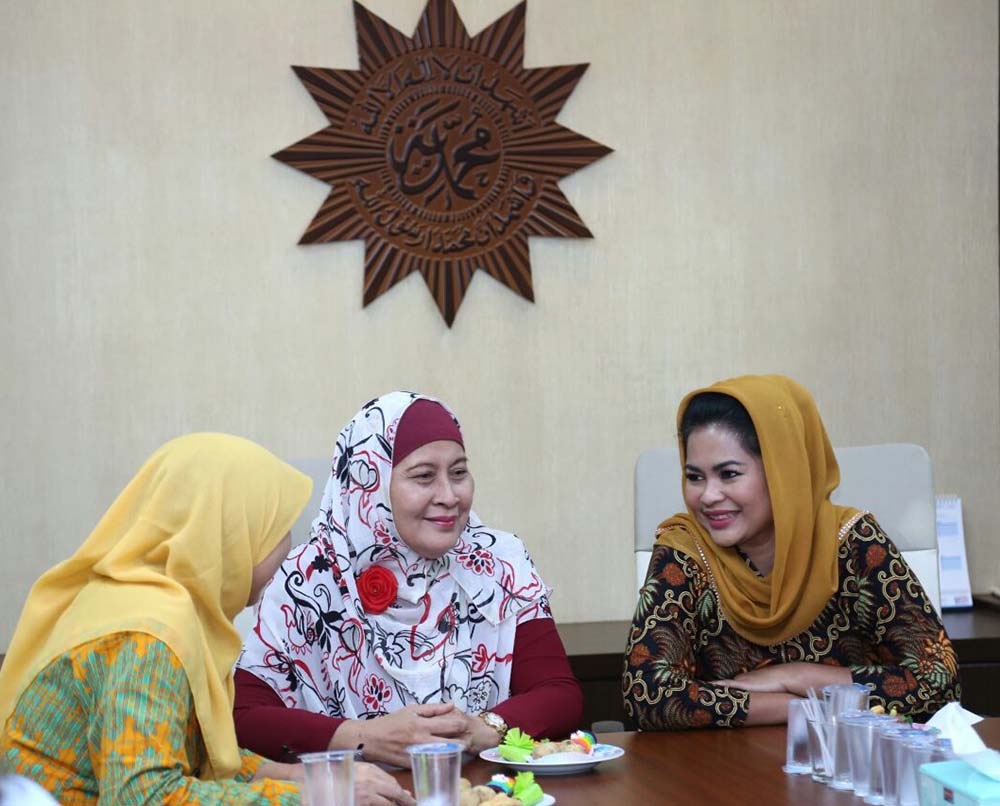 Puti saat bersilahturahmi bersama Pimpinan Wilayah Aisyiyah Jatim