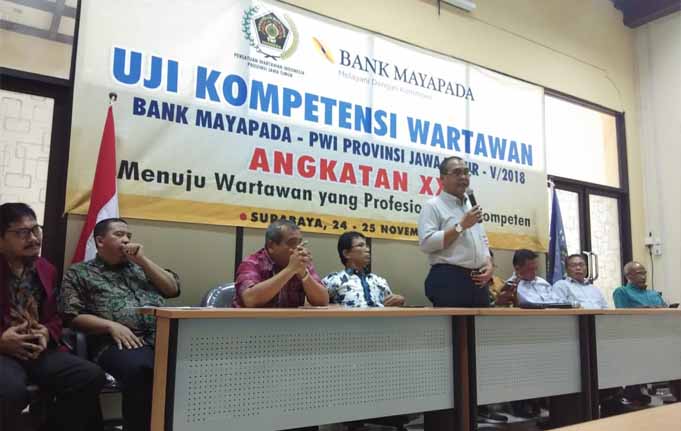 Gubernur, Pangdam dan Kapolda Terima Penghargaan dari PWI Jawa Timur