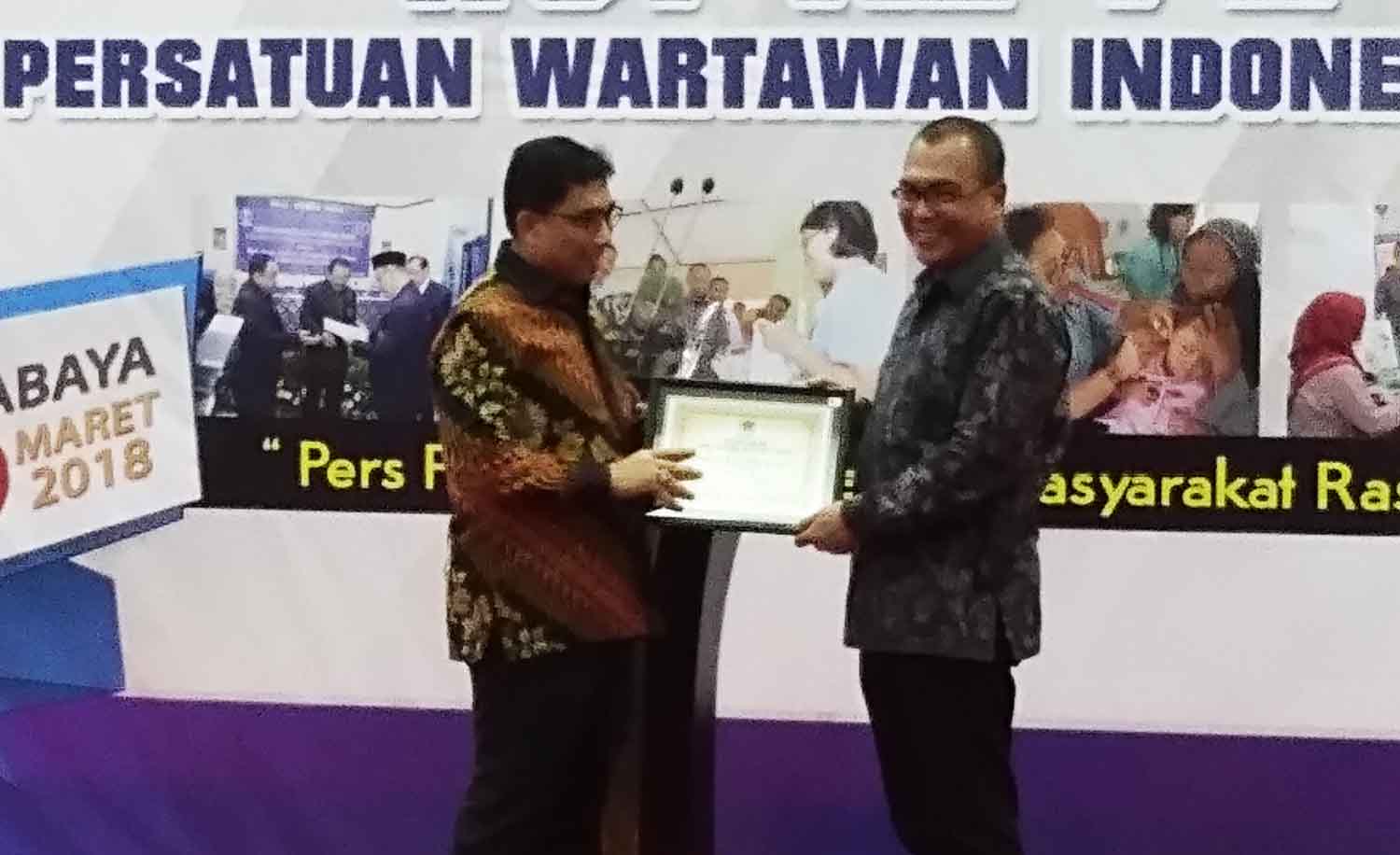 Ketua PWI Jatim bersama Kapolda Jatim/Foto: istimewa