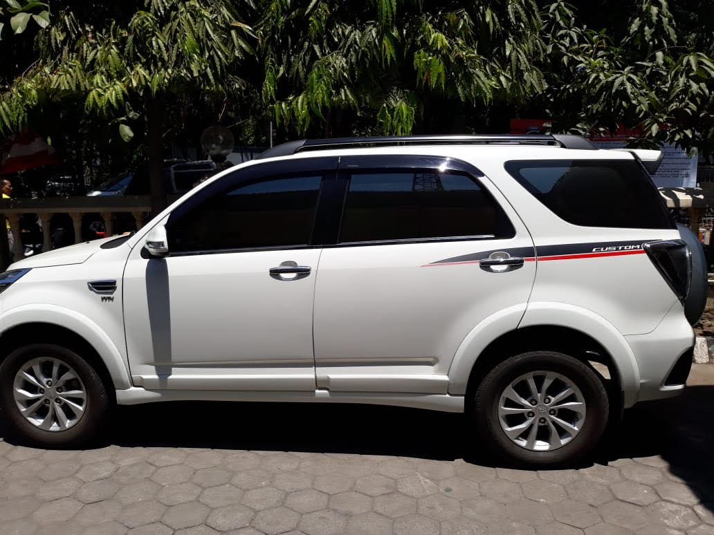 Mobil Terios yang dirampok para pelaku