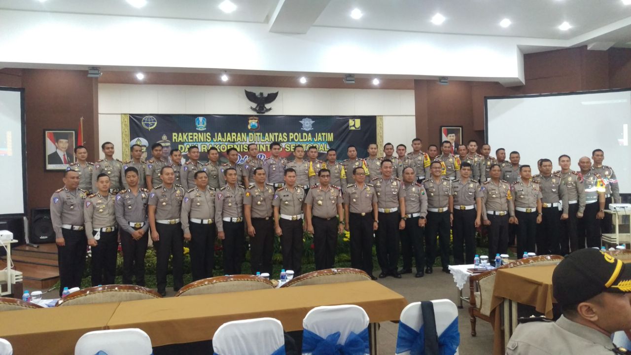 Foto bersama usai Rapat Kerja Teknis (Rakernis) dan Rapat Koordinasi Teknis (Rakornis) 