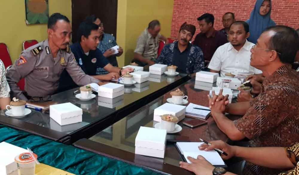 Rapat persiapan penutupan Gunung Bromo saat pelaksanaan Hari Raya Nyepi  