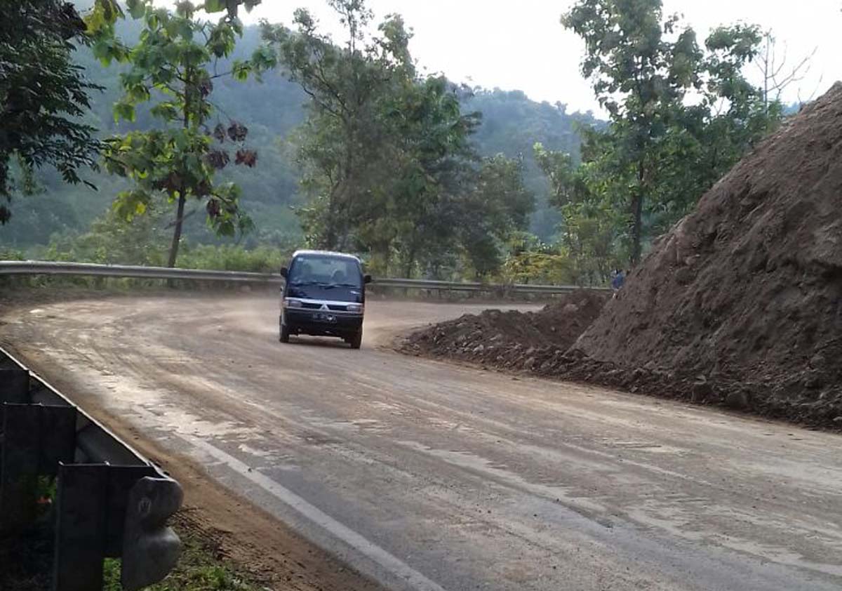 Rawan Longsor! Waspadai Jalur di Ponorogo-Pacitan Ini
