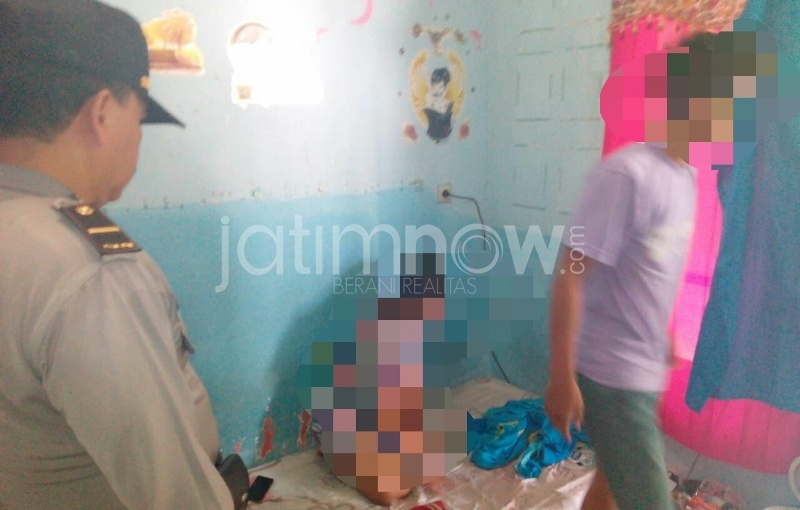 Operasi gabungan di Ngawi saat menggerebek pasangan mesum yang sedang "begituan"/Mita Kusuma