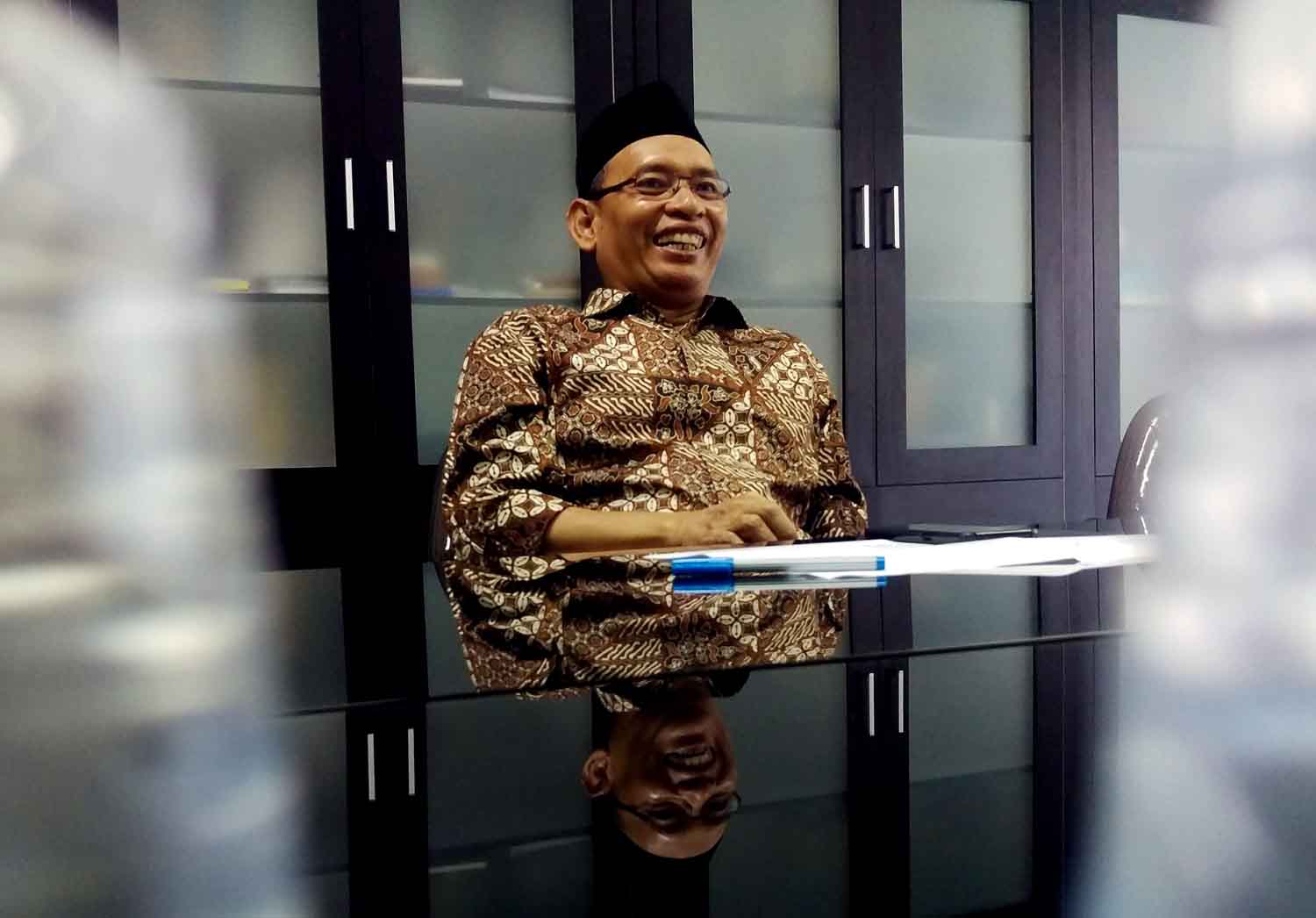 Rektor Universitas Airlangga Surabaya Prof. M Nasih.