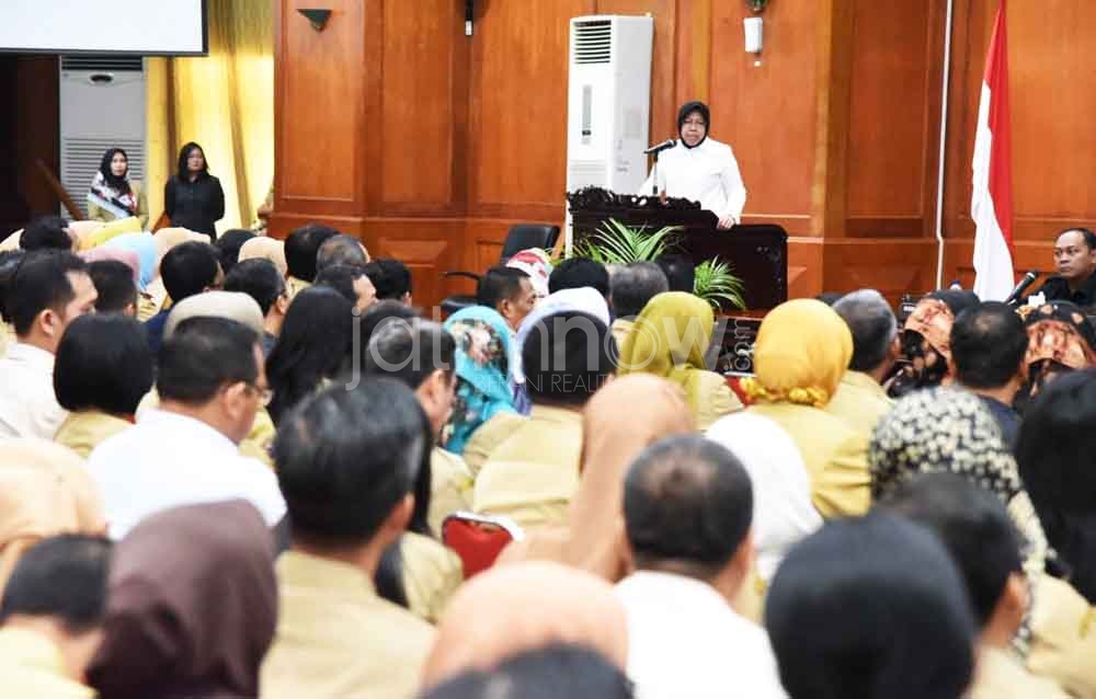 Wali Kota Surabaya Tri rismaharini saat sambutan di acara sosialisasi perpres 2018