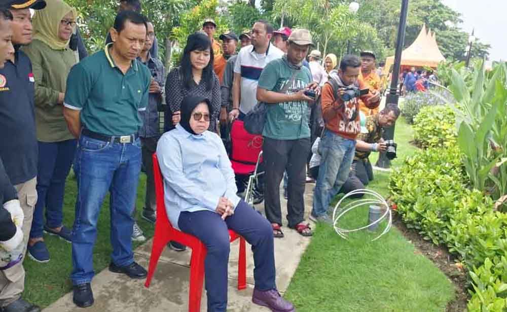 Wali Kota Risma Pantau Pencarian Korban Tenggelam di Sungai Kali Jagir