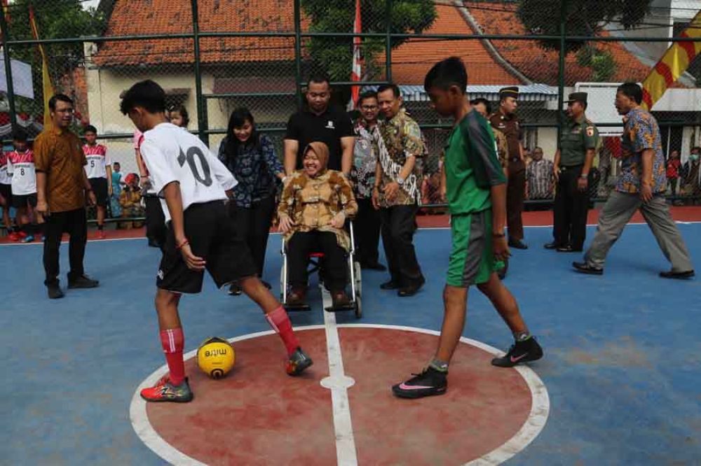 Peresmian lapangan futsal di Krembangan