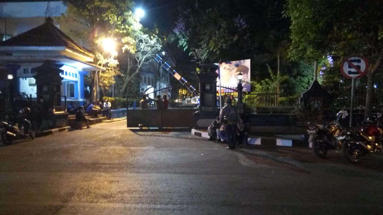 Rumah Dinas Bupati Malang saat digeledah KPK Senin (8/10/2018) malam.