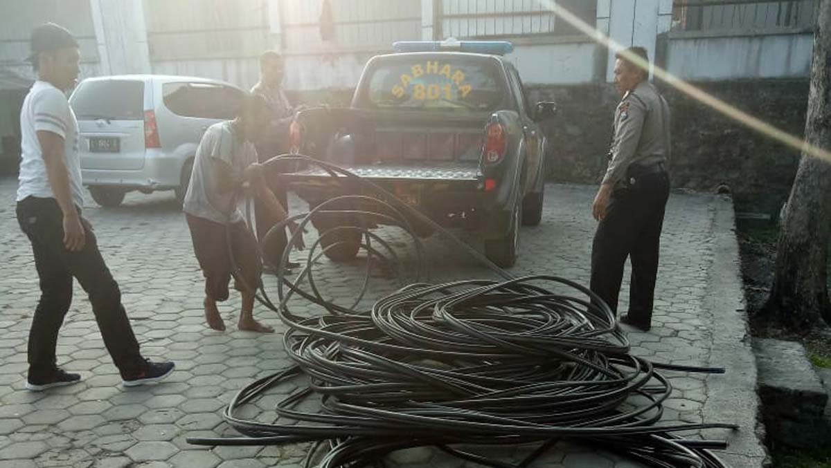 Tersangka dan barang bukti