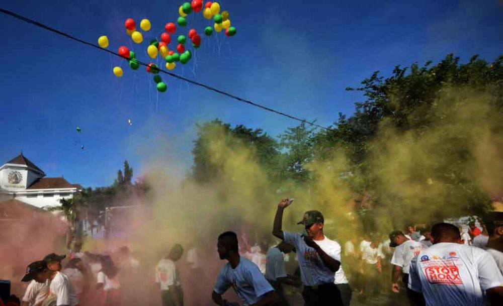 Acara Millenial Road Safety Festival di Surabaya