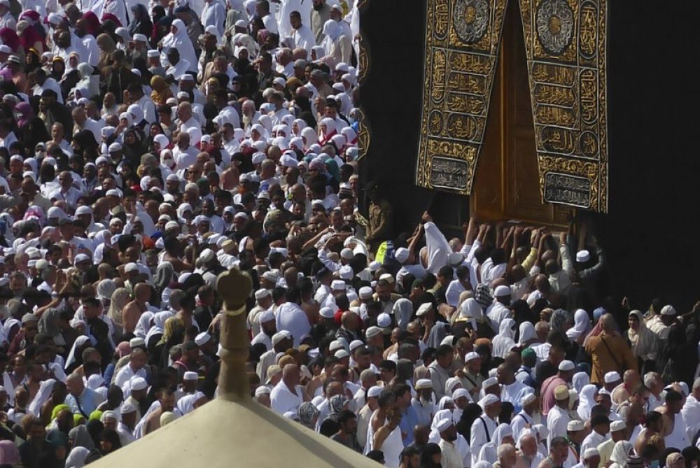 Arab Saudi Hentikan Sementara Izin Masuk Jemaah Umrah Terkait Corona
