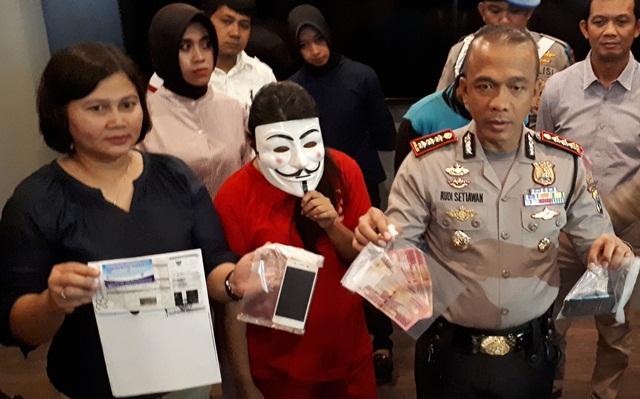 Kapolrestabes Surabaya jumpa pers istri jual suami untuk layani threesome