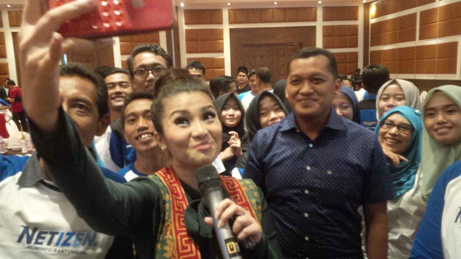 Fitri 'Lungset Mak' Carlina, Ajak Penggiat Medsos Hindari Konten Porno