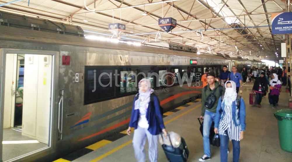 Suasana di terminal Madiun