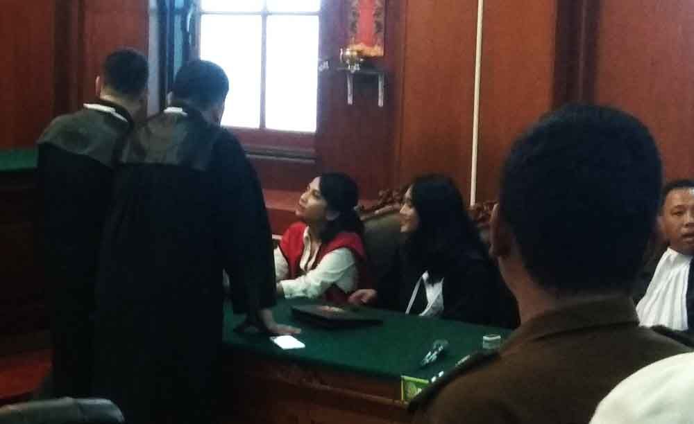 Vanessa Angel saat sidang di Pengadilan Negeri Surabaya
