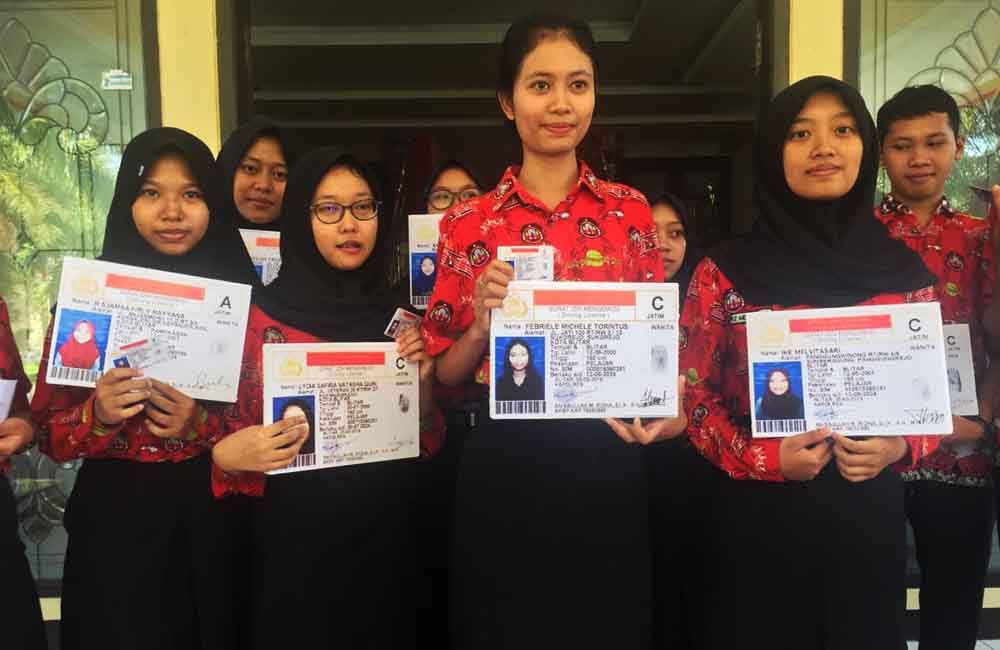 Penerima sim gratis di Blitar