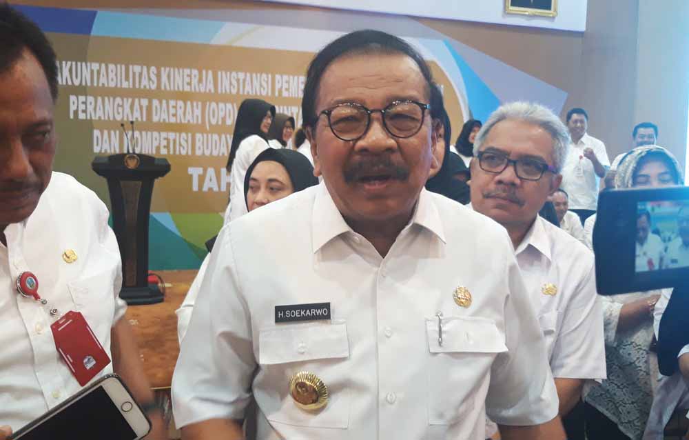 Gubernur Janjikan Santuni Keluarga Korban Lion Air JT 610 Asal Jatim