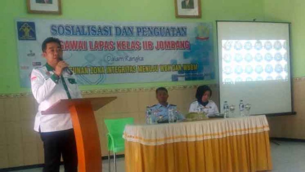 Pelaksanaan tes urine di 