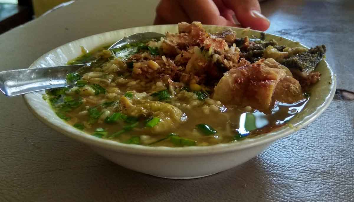 Soto babat Cak Bari Blitar.