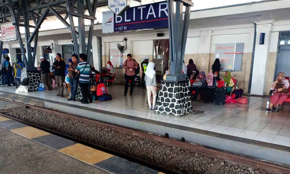 Suasana di Stasiun Kereta Api Blitar