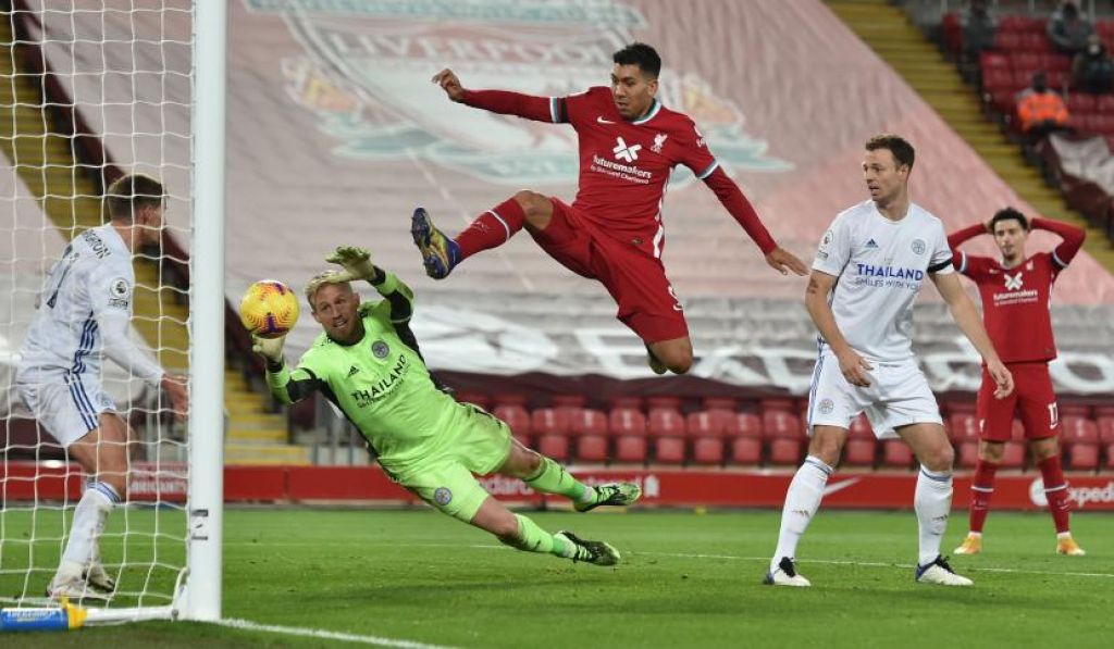 Striker Liverpool Roberto Firmino robek jala Leicester City/ Foto: EPA/Peter Powell / POOL
