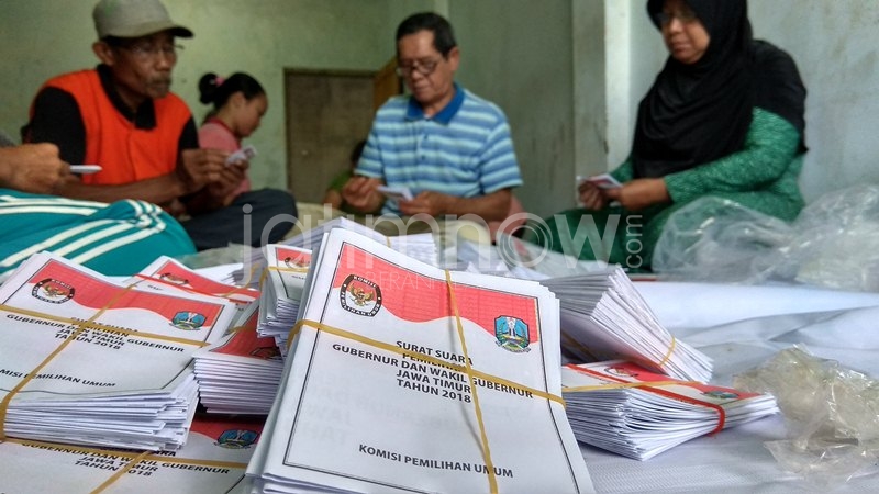 KPU Kota Blitar Temukan 451 Surat Suara Pilgub Jatim yang Rusak