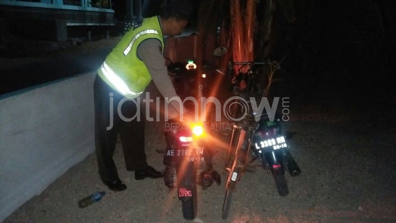 Sepeda Onthel Dihantam Dua Motor, 3 Luka-luka dan 1 Kritis