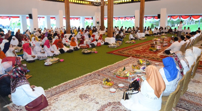 Suasana tasyakuran peringatan HUT RI di Pendopo Kabupaten Banyuwangi/Foto: istimewa