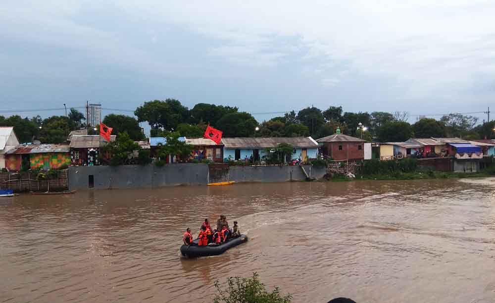 Antisipasi Korban Tenggelam, Polisi di Surabaya Giatkan Patroli Sungai