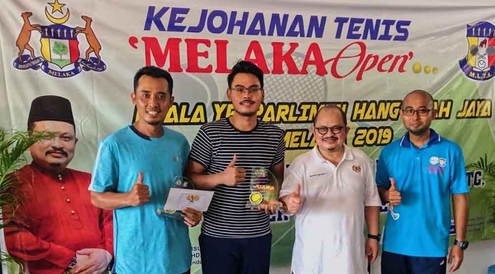 Farraz Haidar Akbar dan Nooriman juara Ganda Putra 