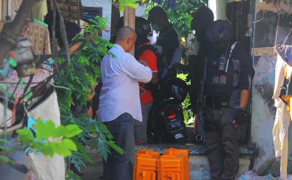 Penangkapan terduga teroris di Surabaya beberapa waktu lalu/ Foto: Dok. jatimnow.com