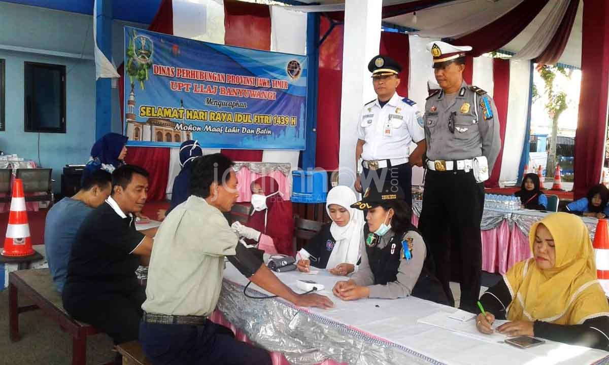 Jelang Arus Mudik, Sopir Bus di Situbondo Jalani Tes Urine