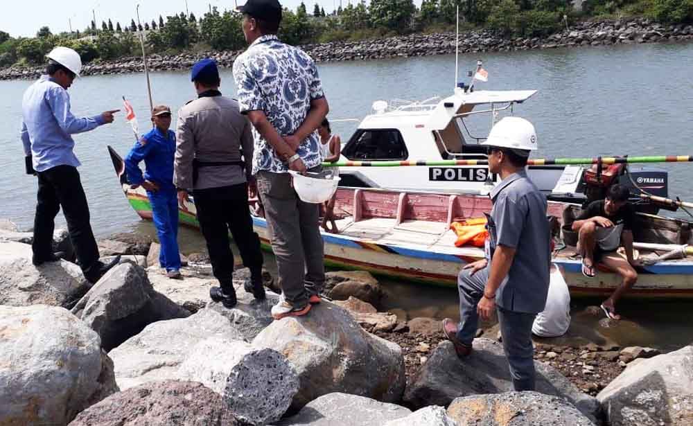 Petugas pencari korban hilang di Pasuruan